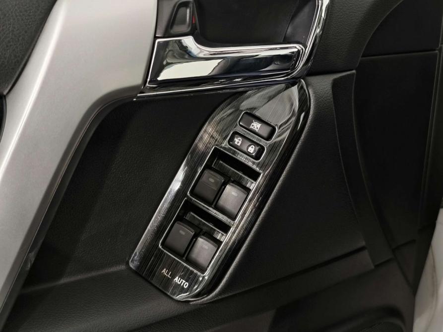 Toyota Land Cruiser Prado 150 Series Рестайлинг 1 Санкт-Петербург  - изображение 28