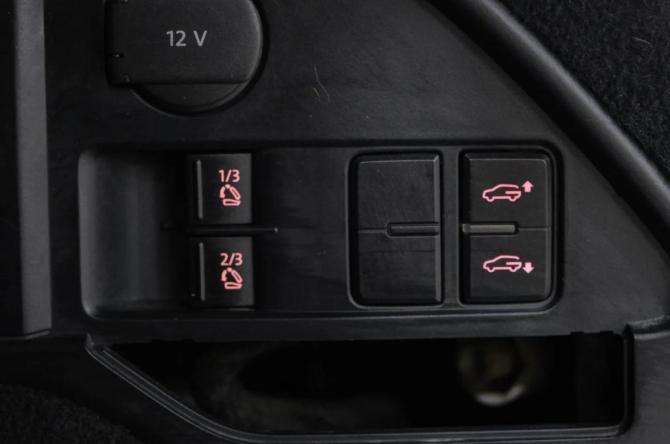 Volkswagen Touareg II с пробегом 2012 года, цена 2 379 000 рублей, 250000 км, внедорожник, Автокод Объявления