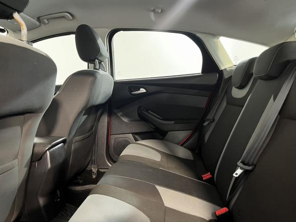 Ford Focus III с пробегом 2012 года, цена 900 000 рублей, 100200 км, хэтчбек, Автокод Объявления