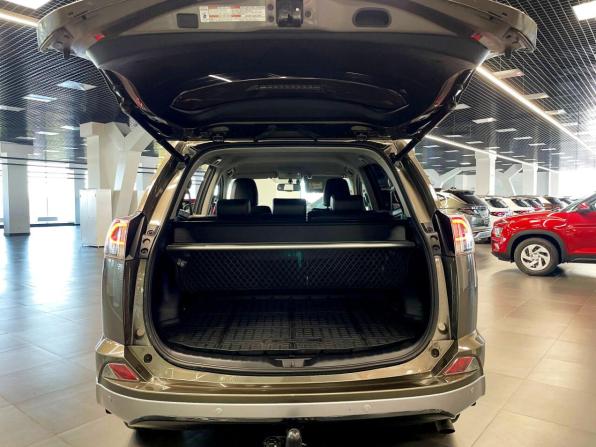 Toyota RAV4 IV (XA40) Рестайлинг с пробегом 2017 года, цена 2 761 500 рублей, 121877 км, внедорожник, Автокод Объявления
