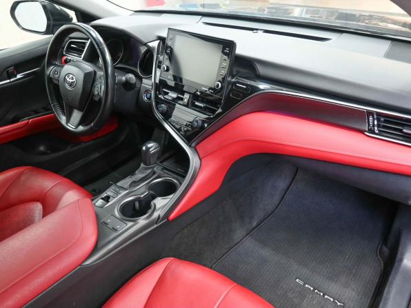 Toyota Camry VIII (XV70) Рестайлинг с пробегом 2021 года, цена 2 579 900 рублей, 87000 км, седан, Автокод Объявления