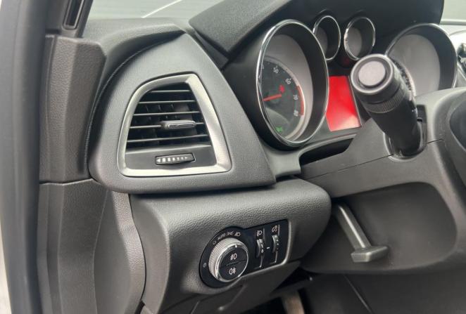 Opel Astra J с пробегом 2012 года, цена 740 000 рублей, 205200 км, хэтчбек, Автокод Объявления