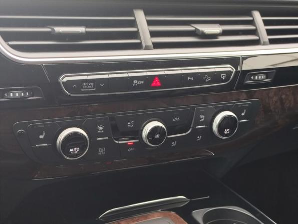 Audi Q7 II (4M) с пробегом 2015 года, цена 2 799 000 рублей, 300289 км, внедорожник, Автокод Объявления