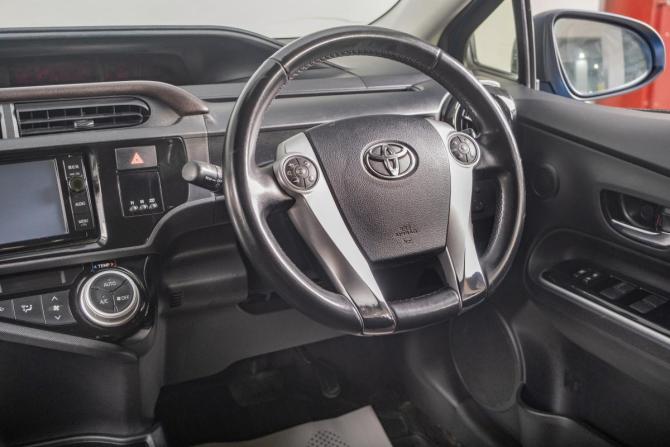 Toyota Aqua I Рестайлинг с пробегом 2016 года, цена 999 000 рублей, 157253 км, хэтчбек, Автокод Объявления