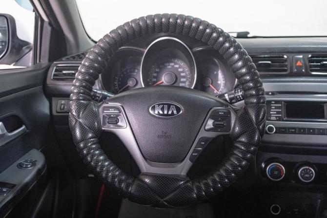 Kia Rio III Рестайлинг с пробегом 2015 года, цена 749 000 рублей, 195000 км, седан, Автокод Объявления
