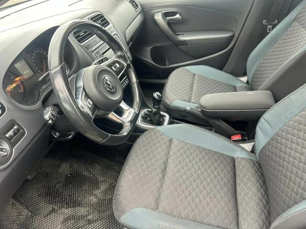 Volkswagen Polo VI с пробегом 2020 года, цена 1 375 000 рублей, 128068 км, лифтбек, Автокод Объявления