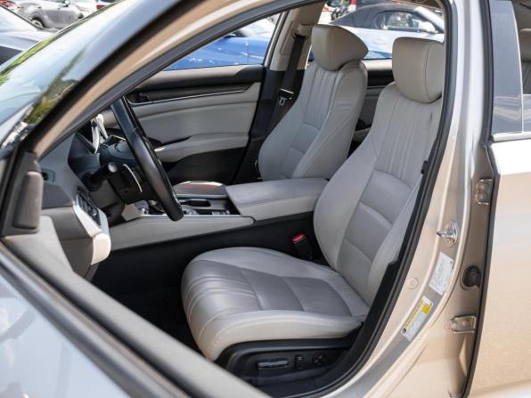 Honda Accord X с пробегом 2018 года, цена 2 150 000 рублей, 124187 км, седан, Автокод Объявления