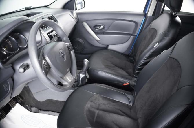 Renault Sandero II с пробегом 2018 года, цена 999 000 рублей, 64512 км, хэтчбек, Автокод Объявления