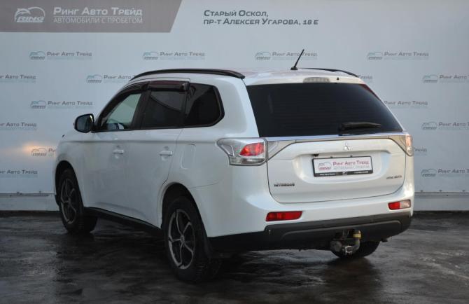 Mitsubishi Outlander III с пробегом 2013 года, цена 1 000 000 рублей, 242138 км, внедорожник, Автокод Объявления