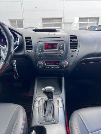 Kia Cerato III с пробегом 2013 года, цена 900 000 рублей, 226072 км, седан, Автокод Объявления