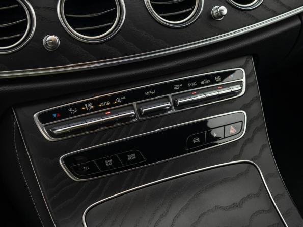 Mercedes-Benz E-Класс V (W213 S213 C238) Рестайлинг с пробегом 2020 года, цена 5 191 189 рублей, 60664 км, седан, Автокод Объявления
