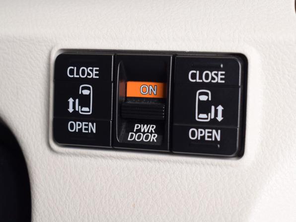 Toyota Sienta II с пробегом 2015 года, цена 1 365 995 рублей, 105294 км, компактвэн, Автокод Объявления