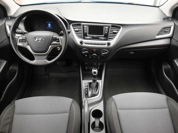Hyundai Solaris II с пробегом 2018 года, цена 1 499 900 рублей, 94300 км, седан, Автокод Объявления