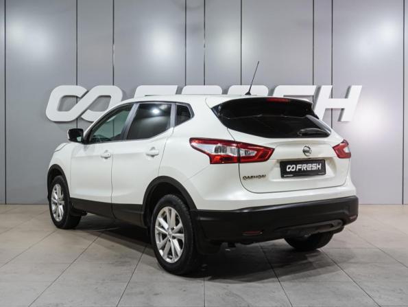 Nissan Qashqai II с пробегом 2015 года, цена 1 699 000 рублей, 172842 км, внедорожник, Автокод Объявления