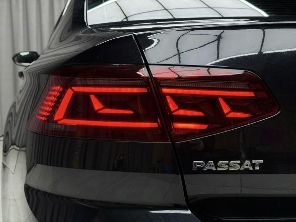 Volkswagen Passat B8 с пробегом 2018 года, цена 1 899 000 рублей, 127043 км, седан, Автокод Объявления