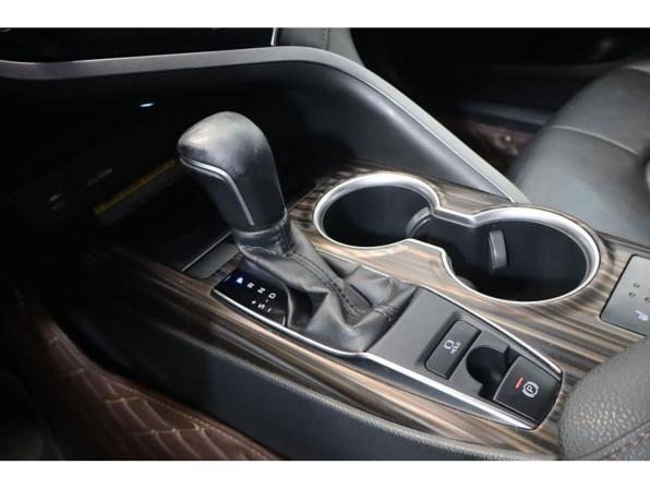 Toyota Camry VIII (XV70) с пробегом 2019 года, цена 2 219 000 рублей, 284520 км, седан, Автокод Объявления