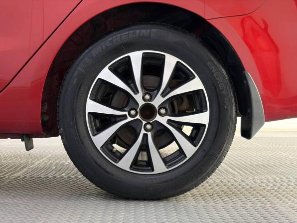 Kia Rio III Рестайлинг с пробегом 2015 года, цена 999 000 рублей, 174244 км, седан, Автокод Объявления