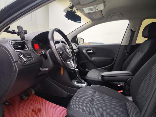 Volkswagen Polo V с пробегом 2013 года, цена 1 005 000 рублей, 134500 км, седан, Автокод Объявления