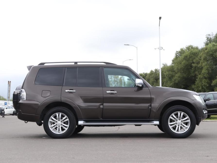 Mitsubishi Pajero IV Рестайлинг 2 Москва  - изображение 4