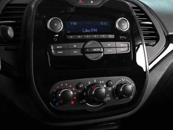 Renault Kaptur I Рестайлинг с пробегом 2021 года, цена 1 799 000 рублей, 39799 км, внедорожник, Автокод Объявления