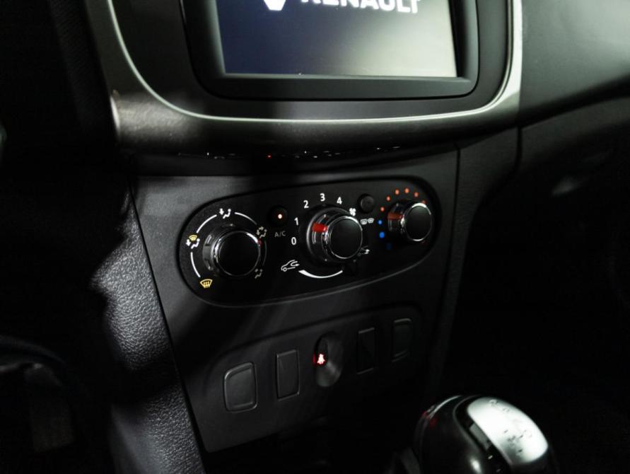 Renault Logan II Рестайлинг Санкт-Петербург  - изображение 16