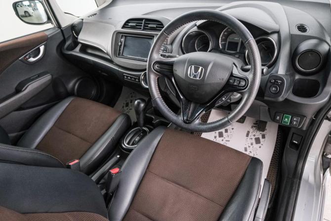 Honda Fit Shuttle I с пробегом 2012 года, цена 799 000 рублей, 235000 км, универсал, Автокод Объявления