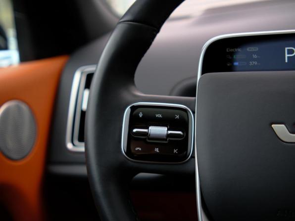 Li Auto (Lixiang) L7 I с пробегом 2023 года, цена 5 800 000 рублей, 26282 км, внедорожник, Автокод Объявления