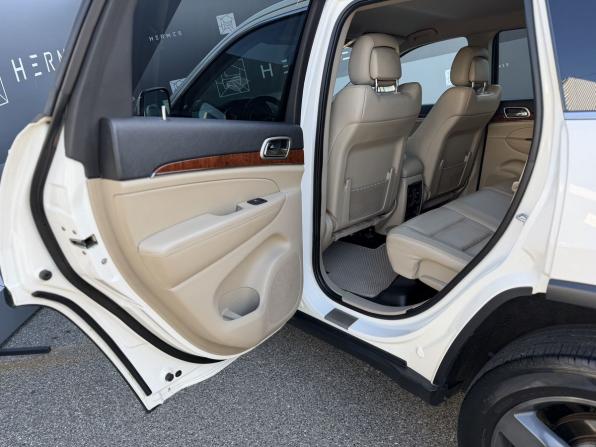 Jeep Grand Cherokee IV (WK2) с пробегом 2012 года, цена 1 689 000 рублей, 174899 км, внедорожник, Автокод Объявления
