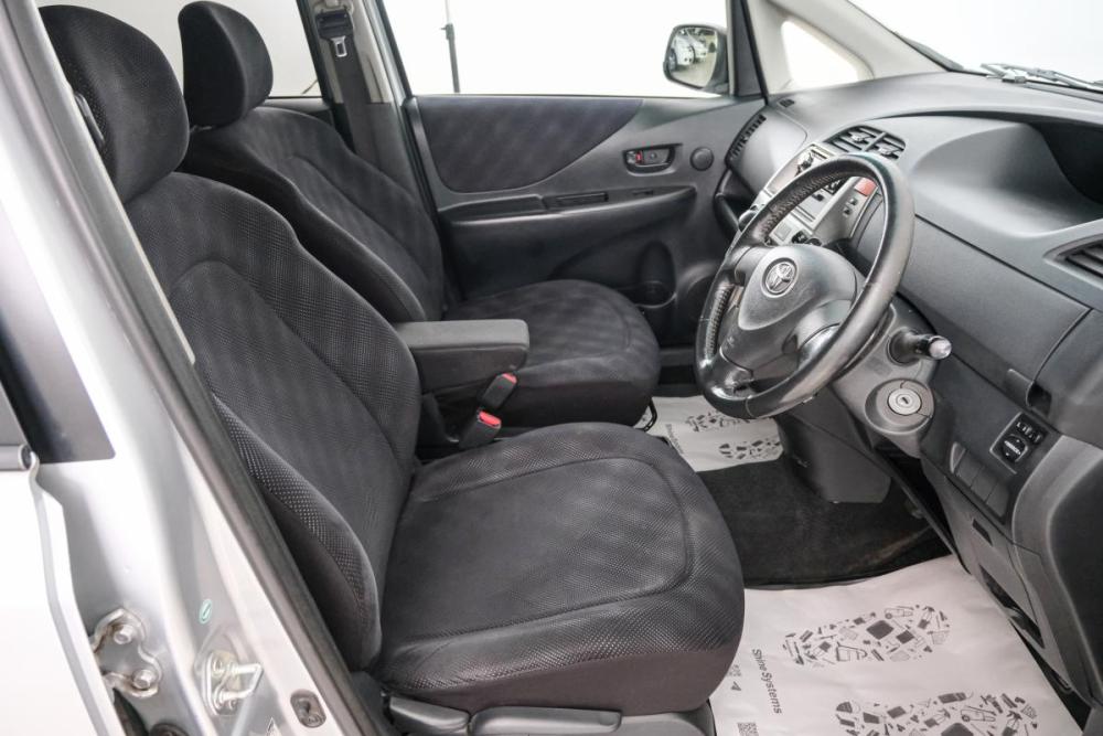 Toyota Ractis I Красноярск  - изображение 8