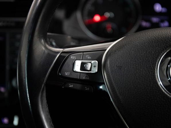 Volkswagen Golf VII с пробегом 2014 года, цена 1 335 000 рублей, 87207 км, универсал, Автокод Объявления