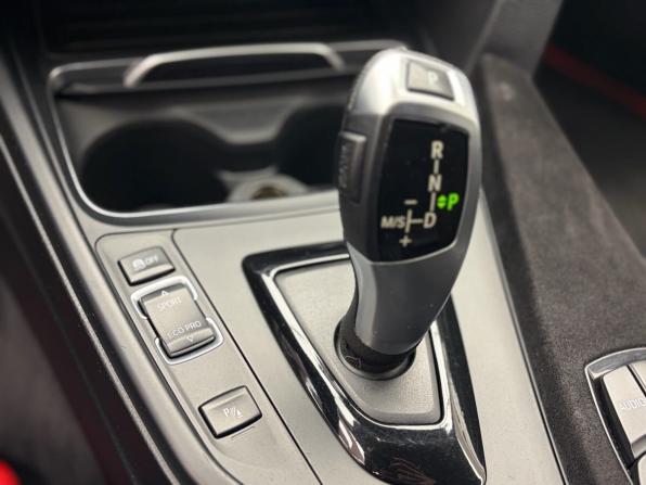 BMW 3 серии VI (F3x) Рестайлинг с пробегом 2015 года, цена 1 759 000 рублей, 135417 км, седан, Автокод Объявления