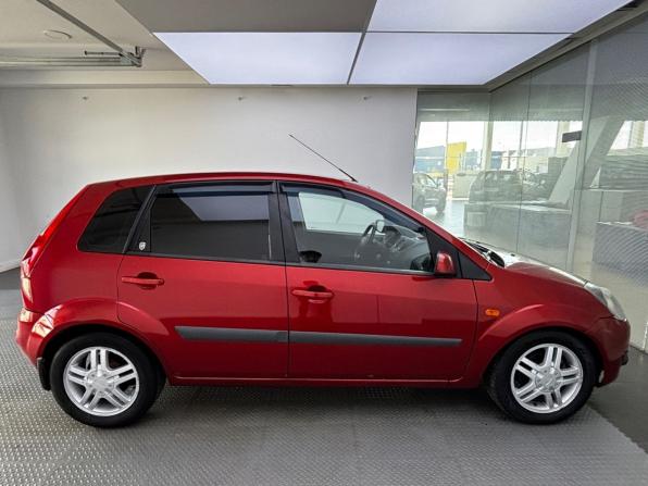 Ford Fiesta Mk5 с пробегом 2007 года, цена 325 000 рублей, 190000 км, хэтчбек, Автокод Объявления