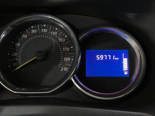 Renault Sandero II с пробегом 2017 года, цена 1 045 000 рублей, 59748 км, хэтчбек, Автокод Объявления