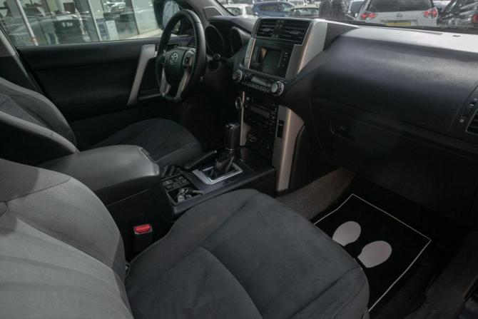 Toyota Land Cruiser Prado 150 Series с пробегом 2013 года, цена 2 845 000 рублей, 160000 км, внедорожник, Автокод Объявления