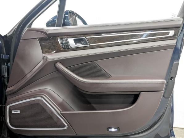 Porsche Panamera II с пробегом 2017 года, цена 5 990 000 рублей, 109000 км, лифтбек, Автокод Объявления