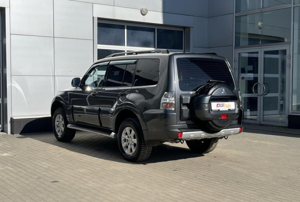 Mitsubishi Pajero IV Рестайлинг 1 Владимир  - изображение 5