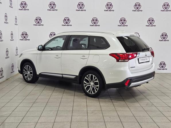 Mitsubishi Outlander III Рестайлинг 2 с пробегом 2018 года, цена 1 865 000 рублей, 93221 км, внедорожник, Автокод Объявления