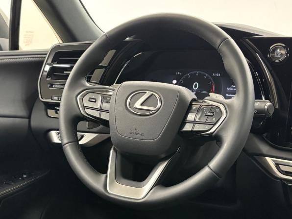 Lexus RX V с пробегом 2025 года, цена 7 740 000 рублей, 23 км, внедорожник, Автокод Объявления
