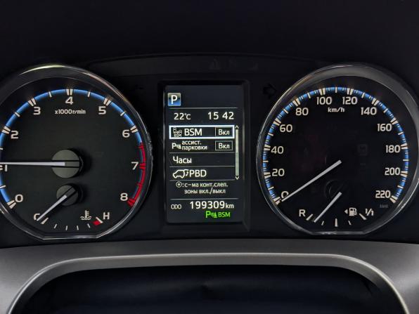Toyota RAV4 IV (XA40) с пробегом 2015 года, цена 2 050 000 рублей, 199307 км, внедорожник, Автокод Объявления