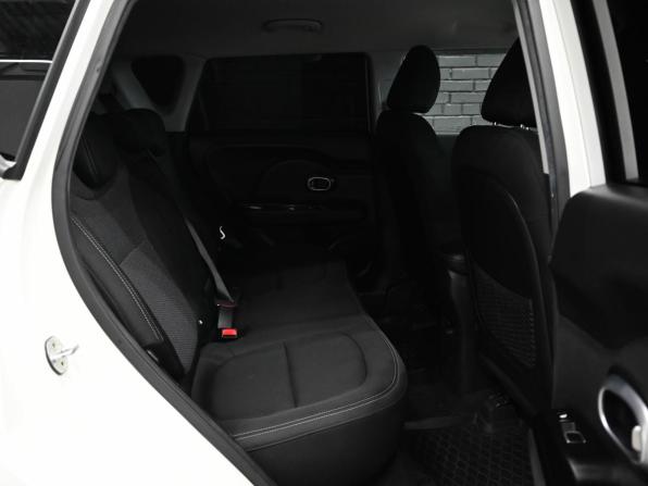 Kia Soul II Рестайлинг с пробегом 2017 года, цена 1 640 000 рублей, 115800 км, хэтчбек, Автокод Объявления