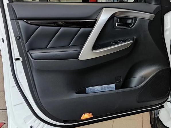 Mitsubishi Pajero Sport III с пробегом 2019 года, цена 3 750 000 рублей, 87000 км, внедорожник, Автокод Объявления