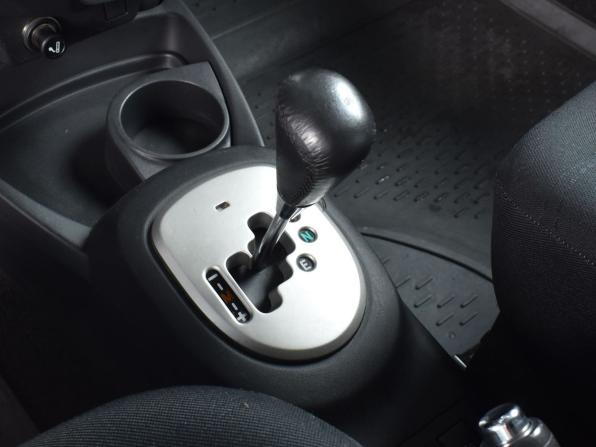Toyota Yaris II с пробегом 2006 года, цена 449 995 рублей, 198154 км, хэтчбек, Автокод Объявления