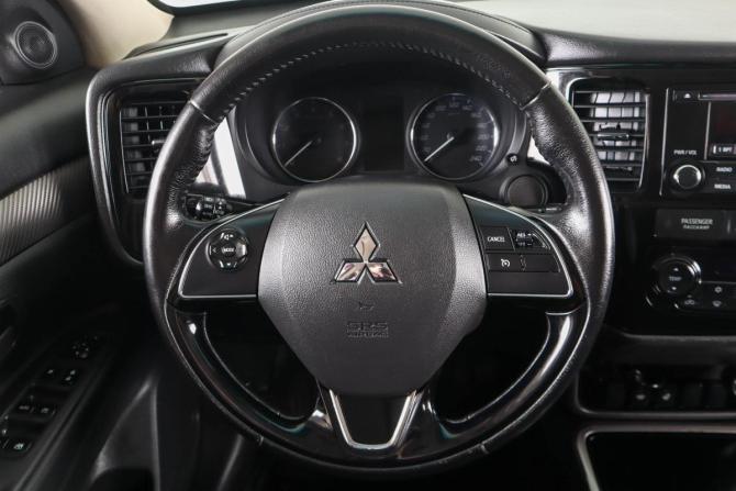 Mitsubishi Outlander III Рестайлинг 2 с пробегом 2017 года, цена 1 759 000 рублей, 163967 км, внедорожник, Автокод Объявления