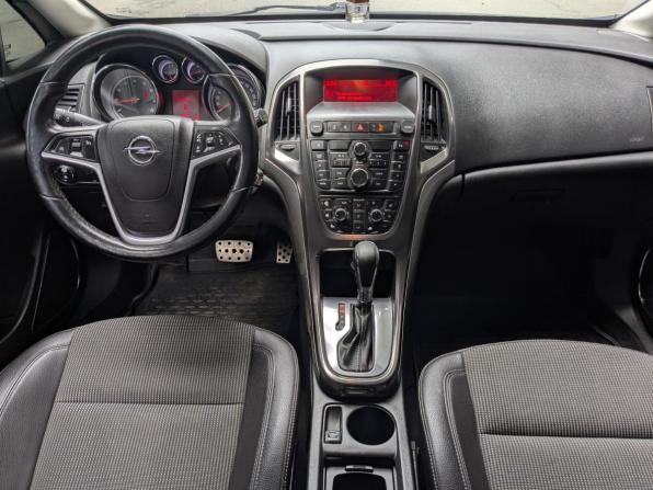 Opel Astra J с пробегом 2010 года, цена 799 900 рублей, 236000 км, хэтчбек, Автокод Объявления