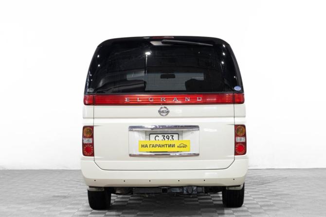 Nissan Elgrand II (E51) с пробегом 2005 года, цена 1 499 000 рублей, 170000 км, минивэн, Автокод Объявления