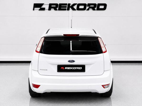 Ford Focus II Рестайлинг с пробегом 2011 года, цена 669 000 рублей, 236621 км, хэтчбек, Автокод Объявления
