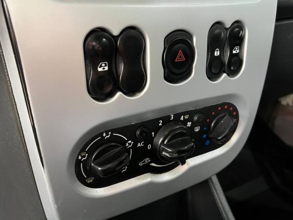 Renault Sandero I с пробегом 2014 года, цена 640 000 рублей, 255710 км, хэтчбек, Автокод Объявления