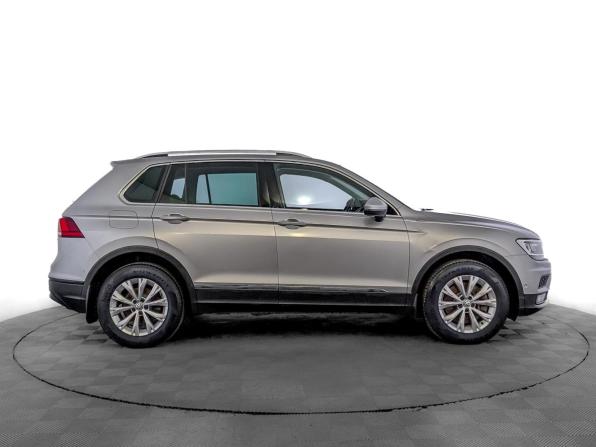 Volkswagen Tiguan II с пробегом 2018 года, цена 2 140 000 рублей, 183054 км, внедорожник, Автокод Объявления
