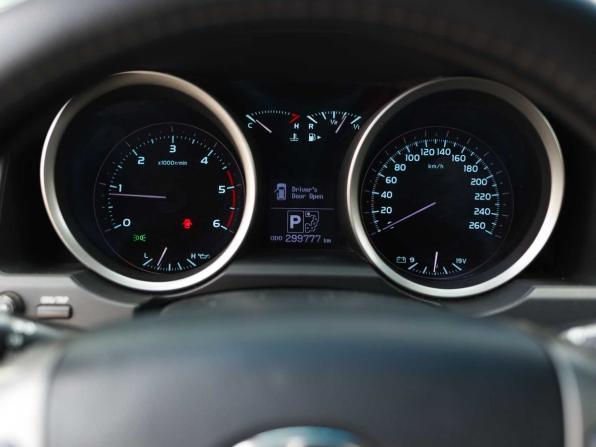 Toyota Land Cruiser 200 Series с пробегом 2008 года, цена 2 120 000 рублей, 299774 км, внедорожник, Автокод Объявления