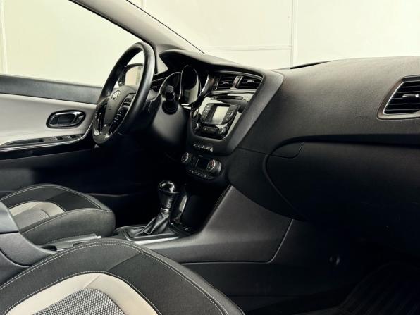 Kia Ceed II Рестайлинг с пробегом 2016 года, цена 1 100 000 рублей, 169000 км, универсал, Автокод Объявления